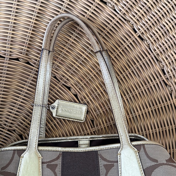 Coach SIgnature  Handbag Purse Large "C" Satchel Tote Gold Tone Trim w/ Hangtag - Picture 10 of 11